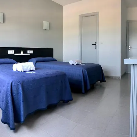 Dukes Guest house 3*