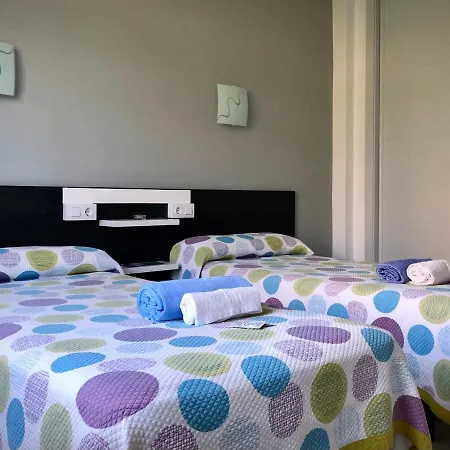 Guest house Dukes Playa de Bascuas