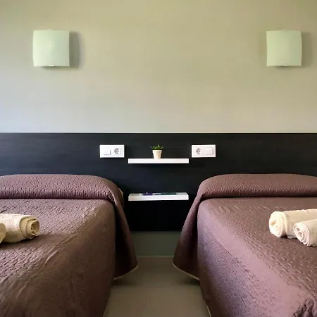 Guest house Dukes Playa de Bascuas